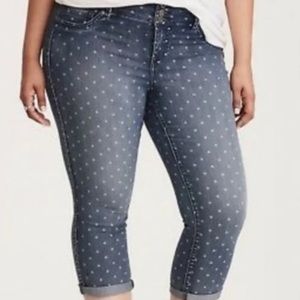 Torrid jean medium wash carpi pants with little lighting bolts size 24.